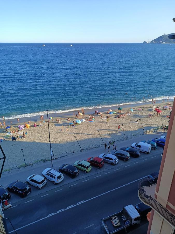 Apartmán Casa Di Noemi - Seafront With Parking Savona Exteriér fotografie